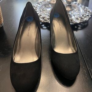Bandolino Classic Black Heels